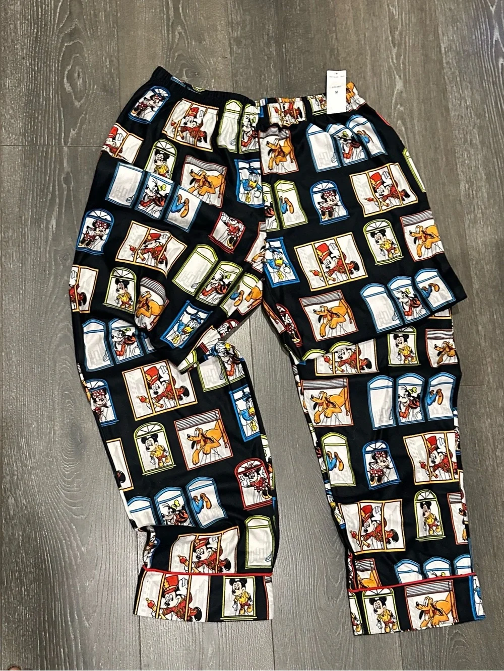 Disney Black Multicolor Cartoon Window Print Kids Pajama Set